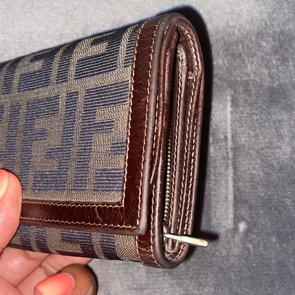 Authentic Fendi Zucca Wallet w/Brown Leather Trim - Picture 2 of 10